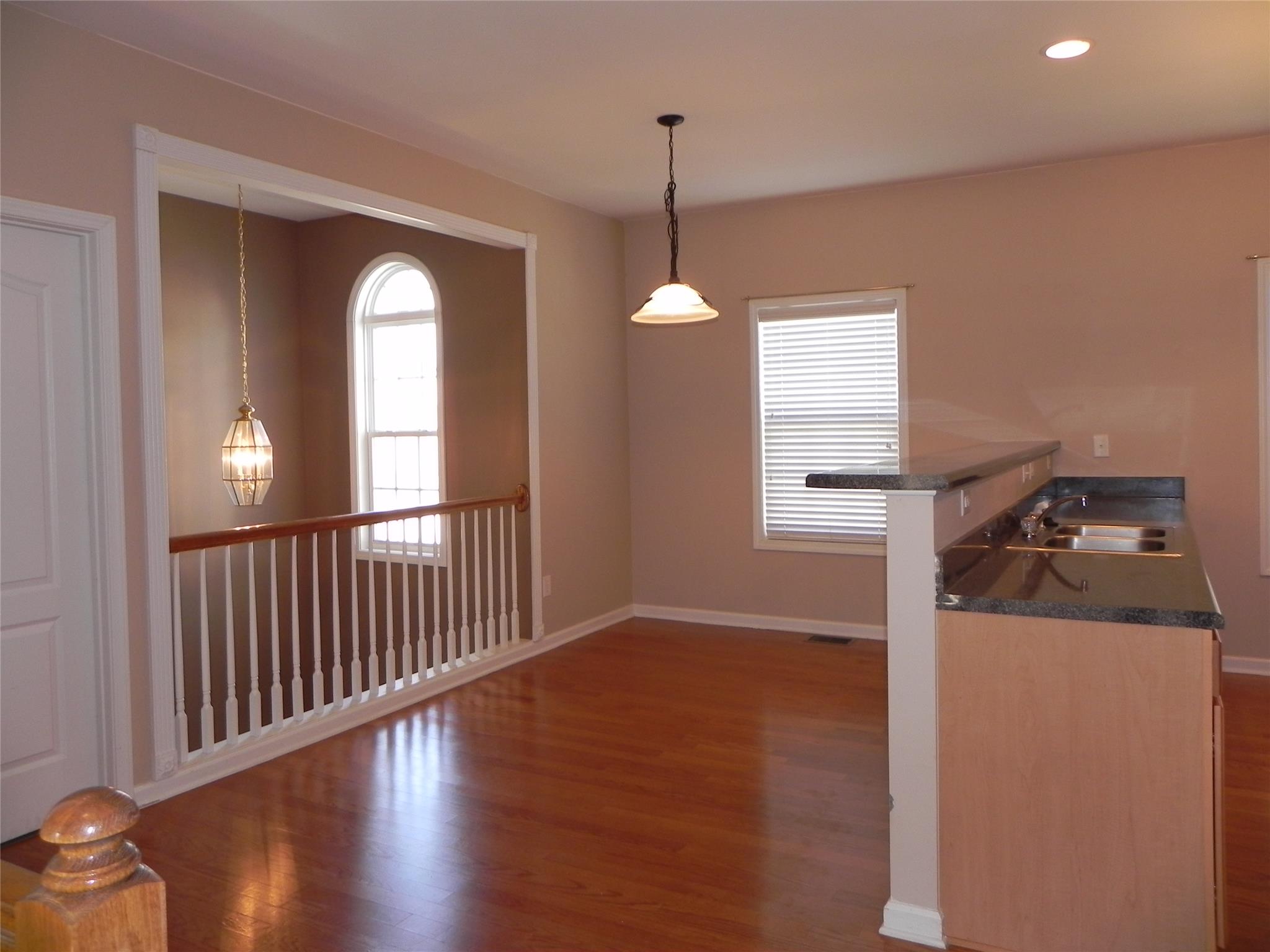431 Eagle Tiff Dr, Sugar Hill, GA 30518 photo 2
