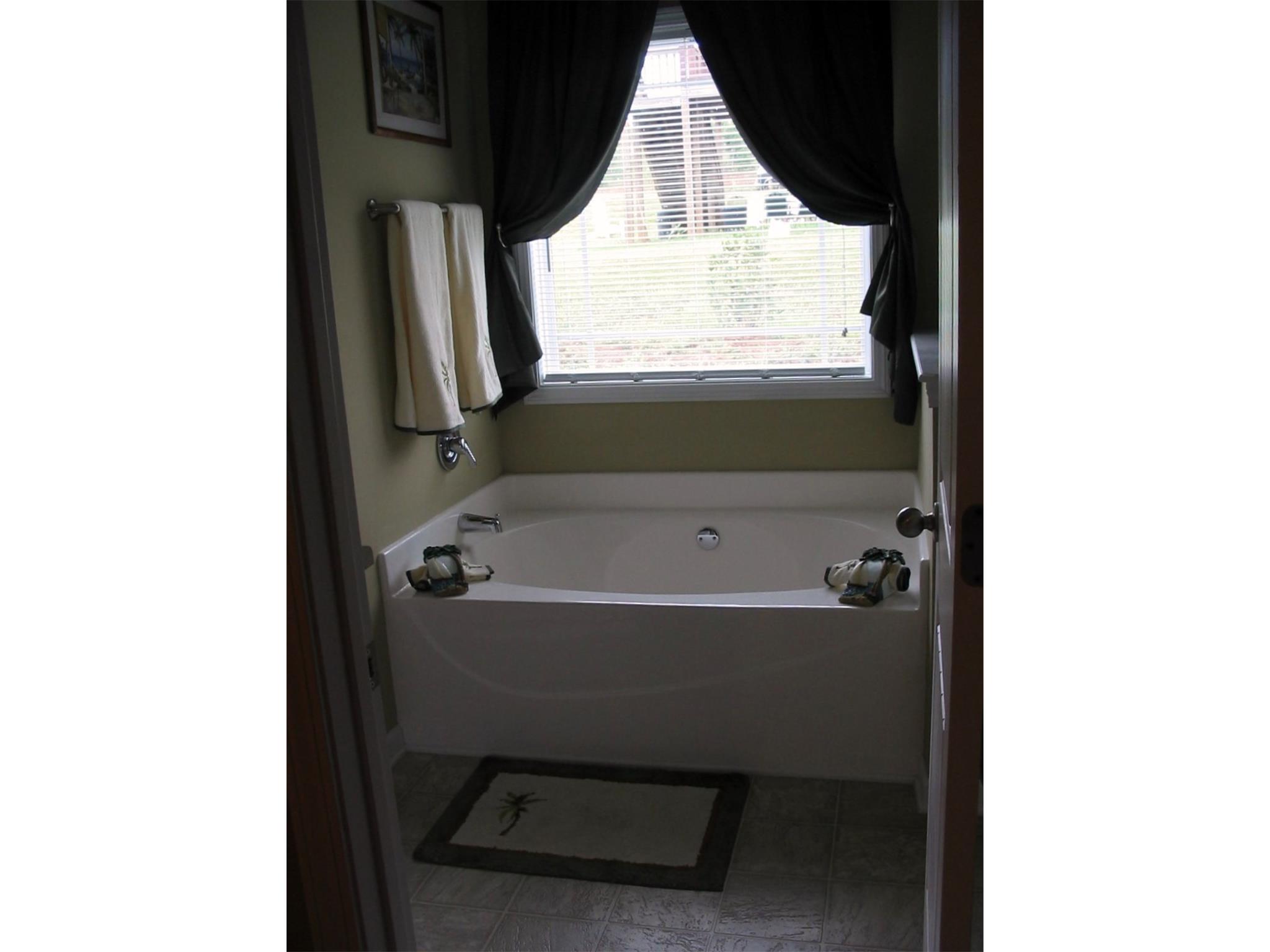 101 Richmond Dr, Lagrange, GA 30240 photo 13