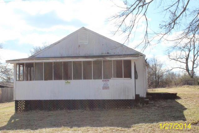 82 Harris St, Commerce, GA 30529 photo 2