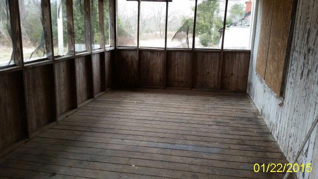 82 Harris St, Commerce, GA 30529 photo 3