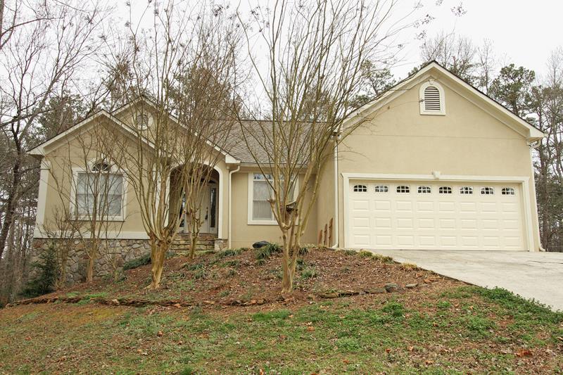 5870 Elm Tree Dr, Buford, GA 30518 photo 1
