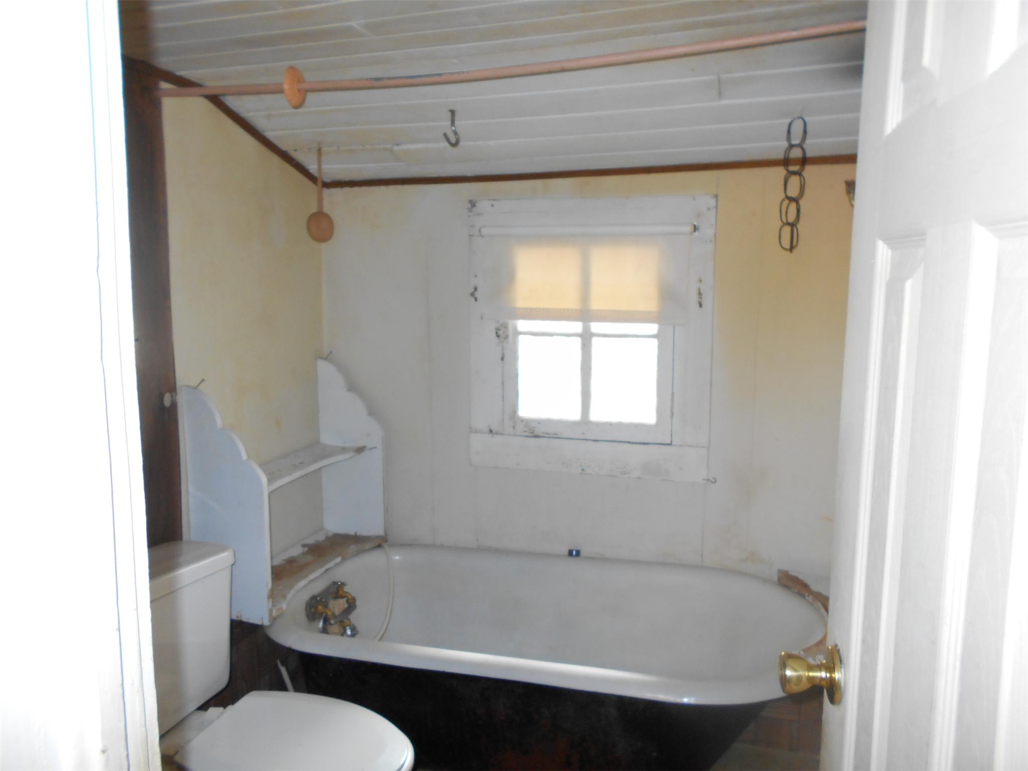 36 E Wright St, Winder, GA 30680 photo 11