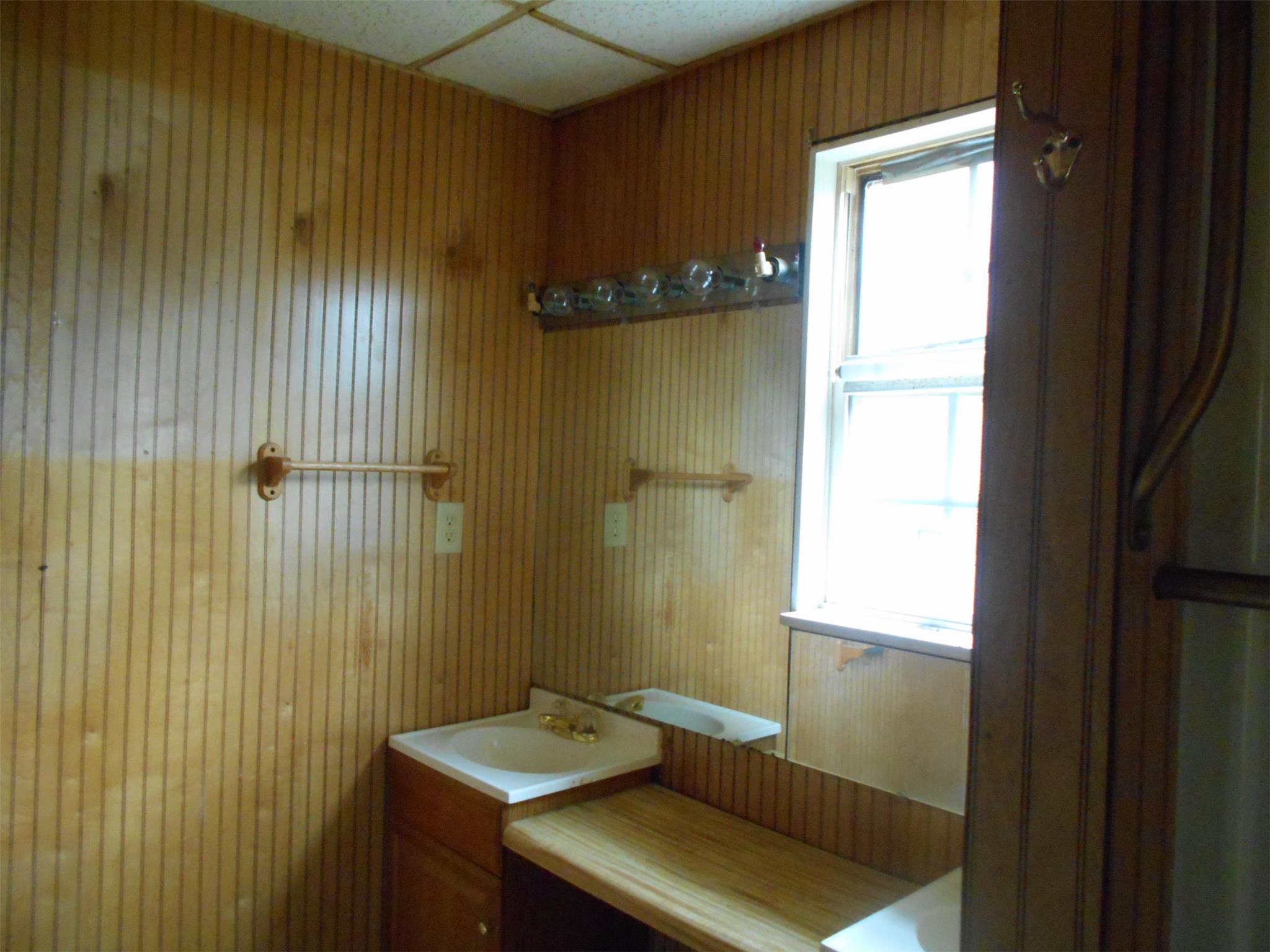36 E Wright St, Winder, GA 30680 photo 5