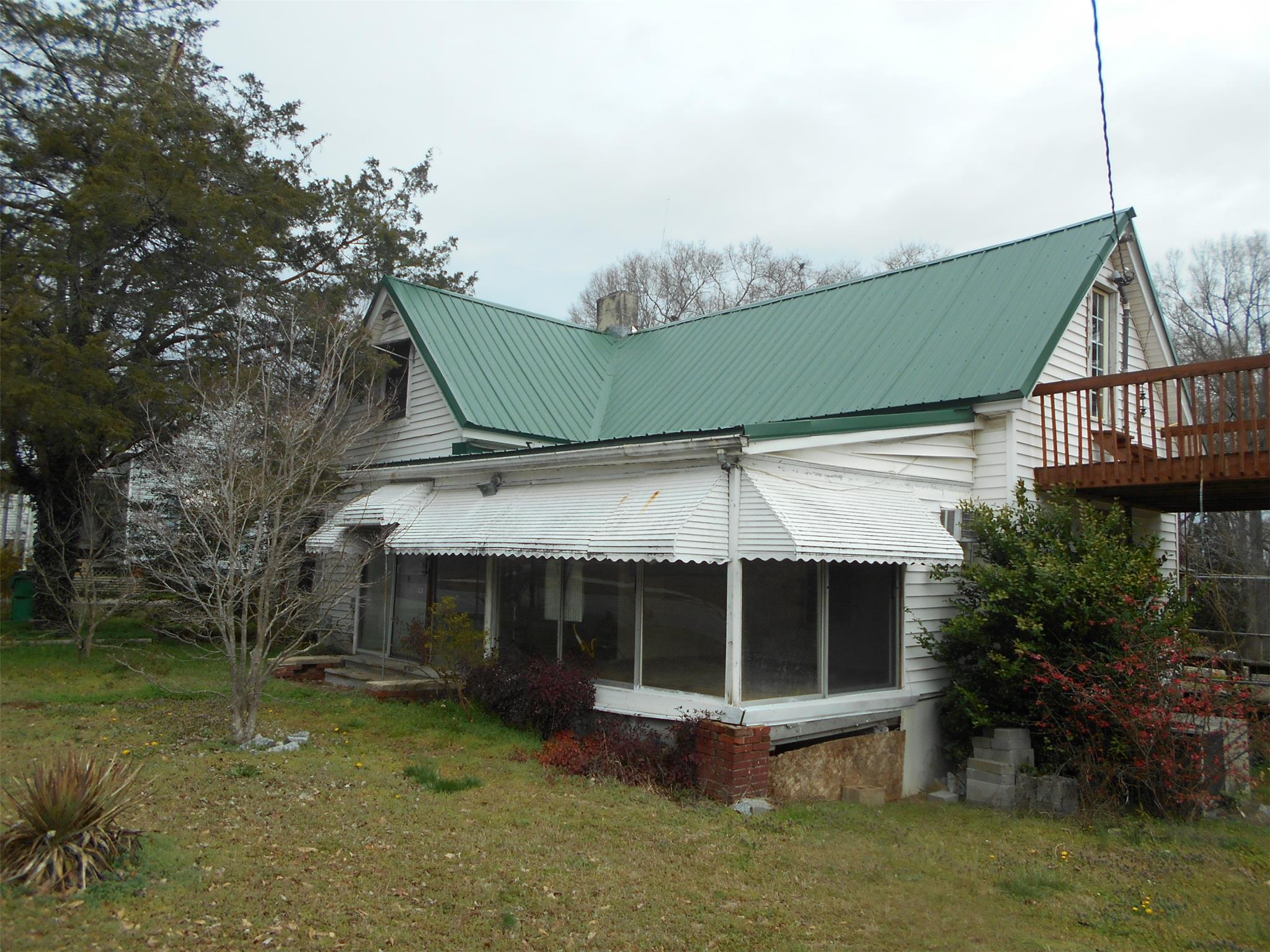 36 E Wright St, Winder, GA 30680 photo 2