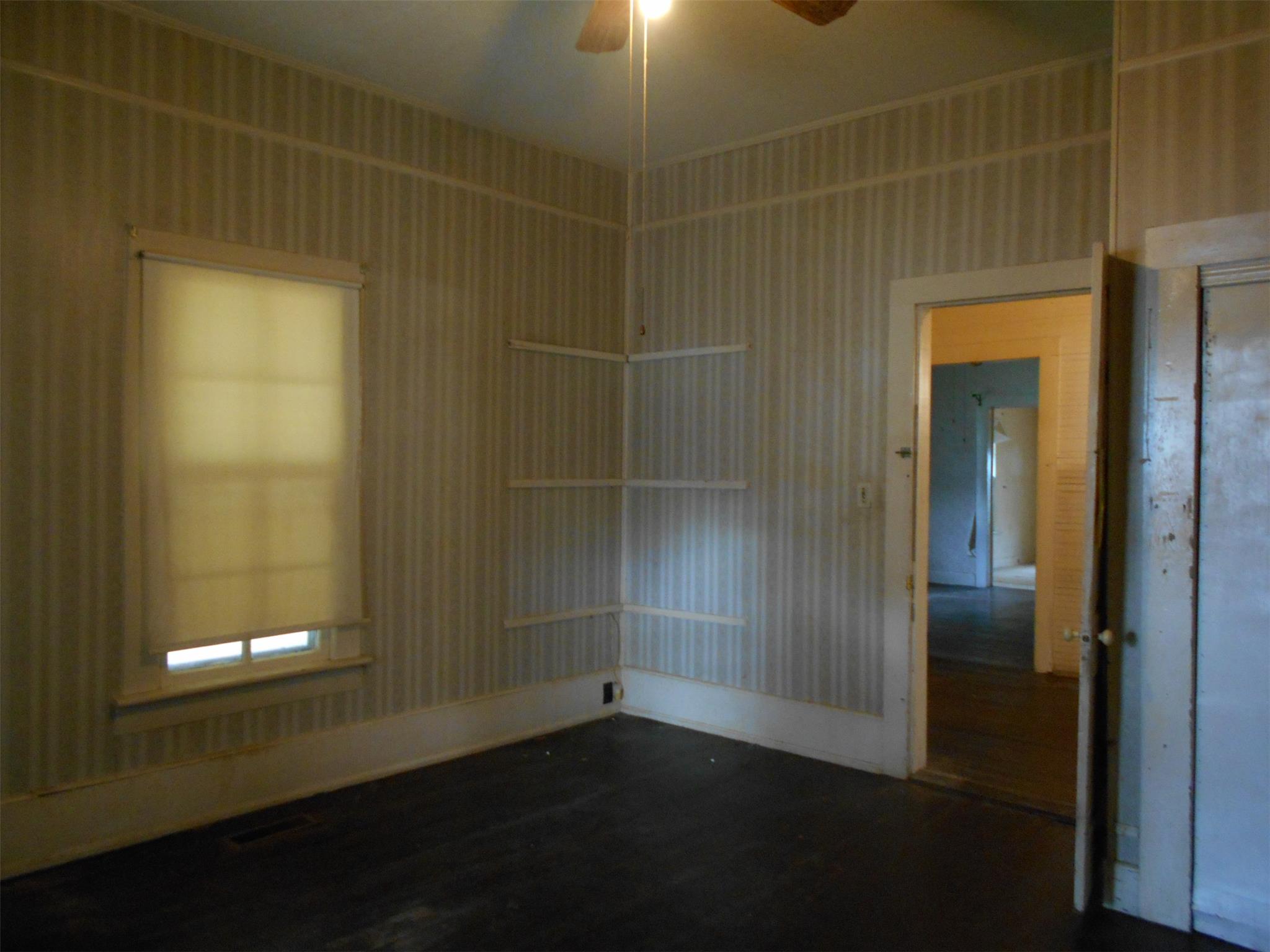 36 E Wright St, Winder, GA 30680 photo 8