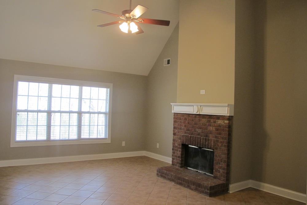211 Wood St, Commerce, GA 30529 photo 4