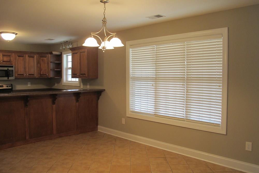 211 Wood St, Commerce, GA 30529 photo 5
