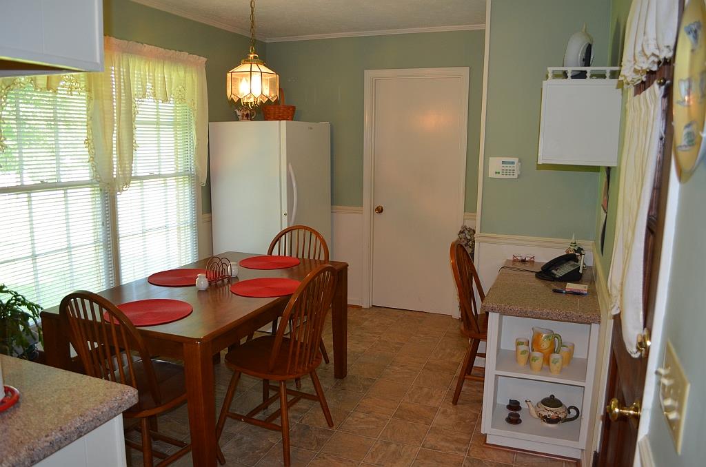 111 Windsor Dr, Calhoun, GA 30701 photo 9