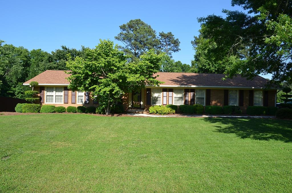 111 Windsor Dr, Calhoun, GA 30701 photo 1
