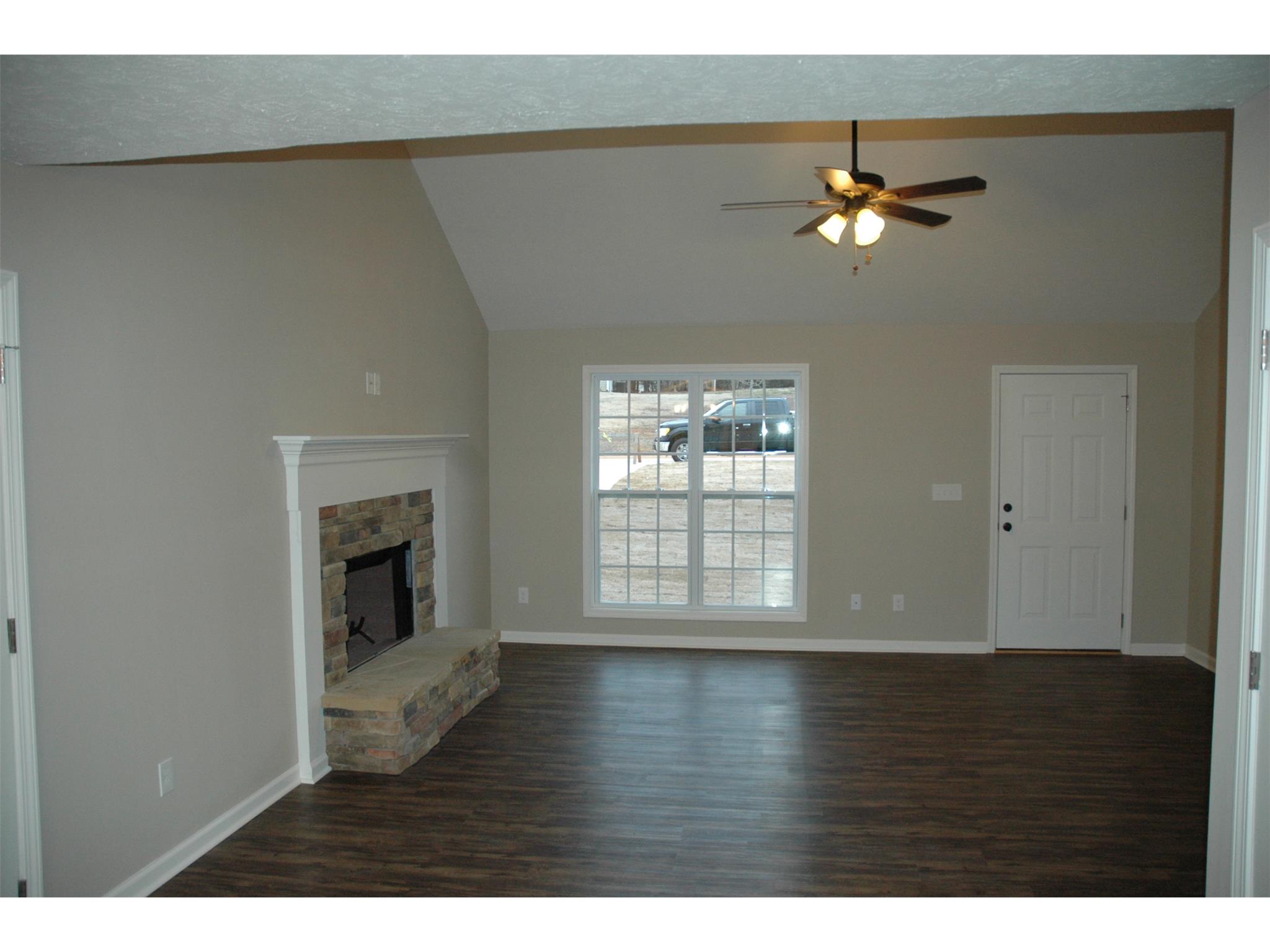130 Redwood Dr, Lagrange, GA 30240 photo 8