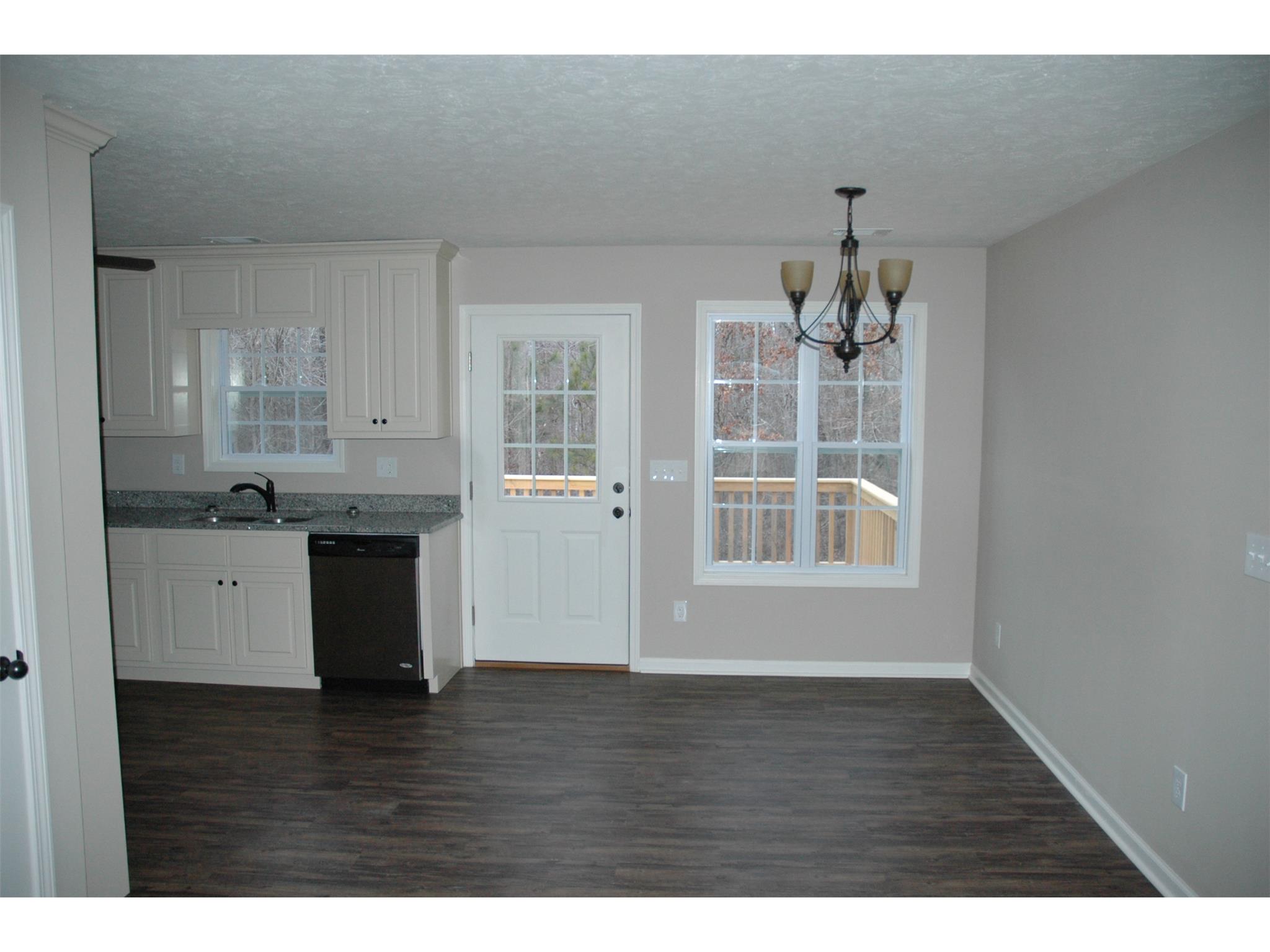 130 Redwood Dr, Lagrange, GA 30240 photo 4