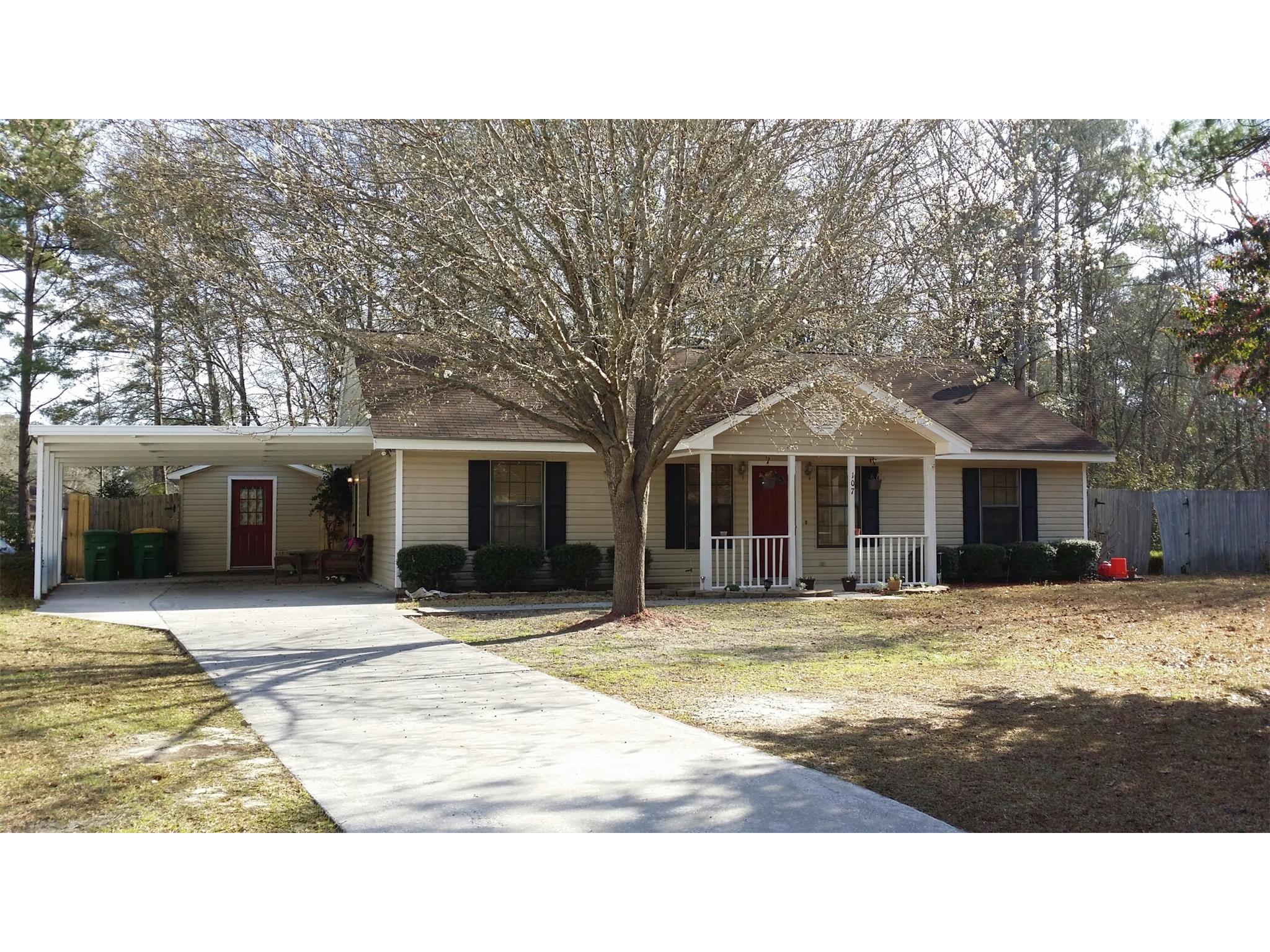 107 Holly Ct, Springfield, GA 31329 photo 1
