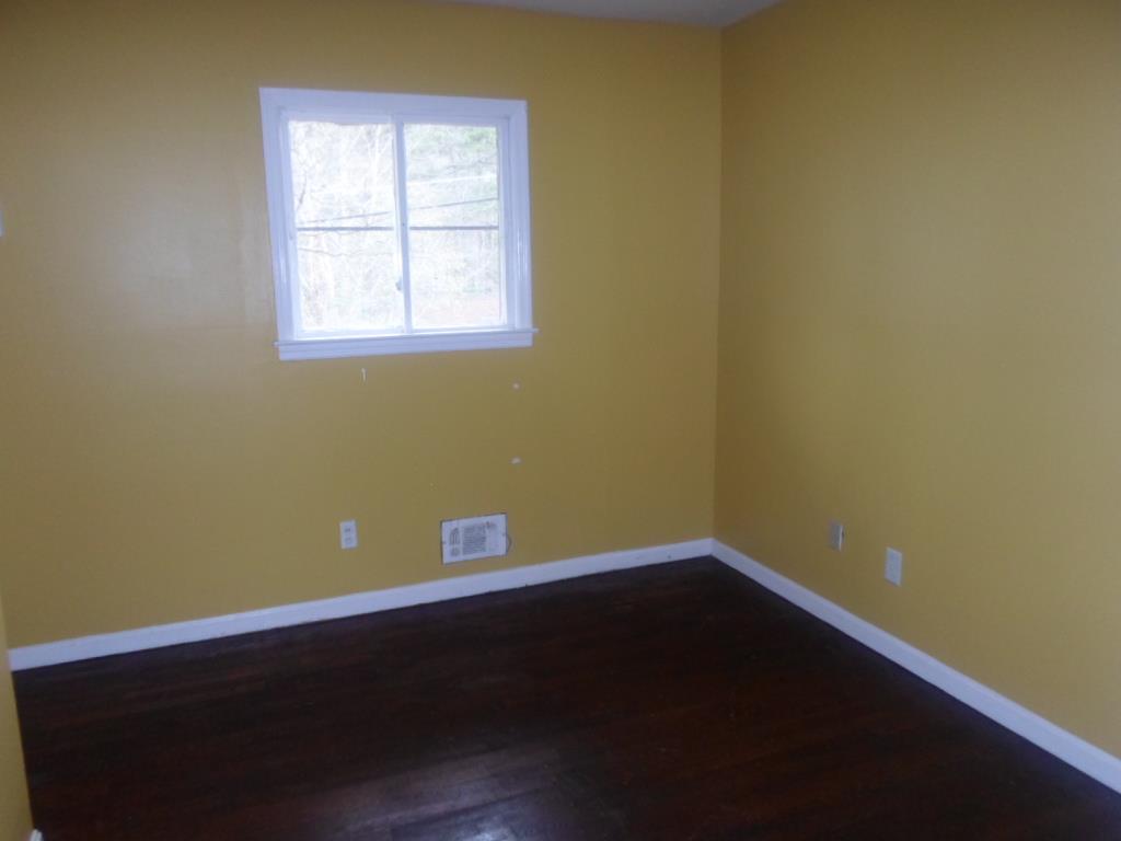 947 Cone Rd, Forest Park, GA 30297 photo 4