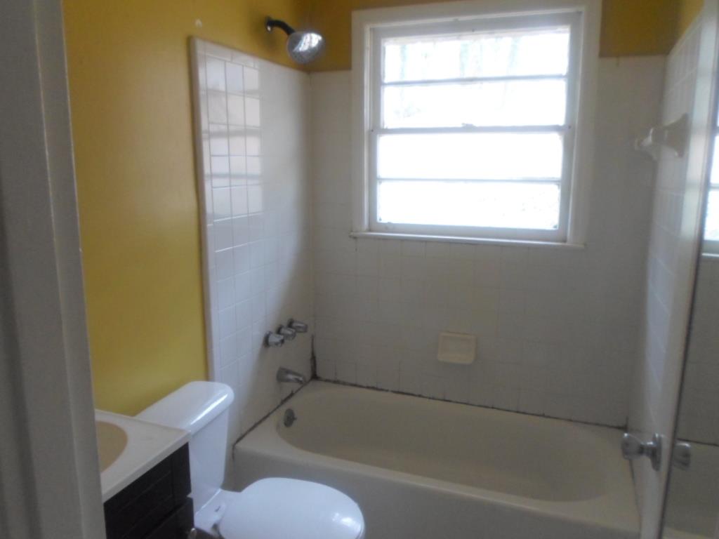 947 Cone Rd, Forest Park, GA 30297 photo 2