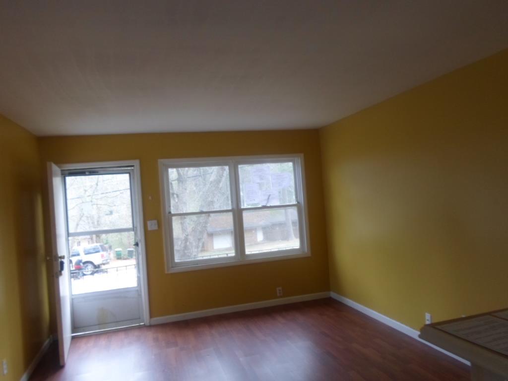 947 Cone Rd, Forest Park, GA 30297 photo 9