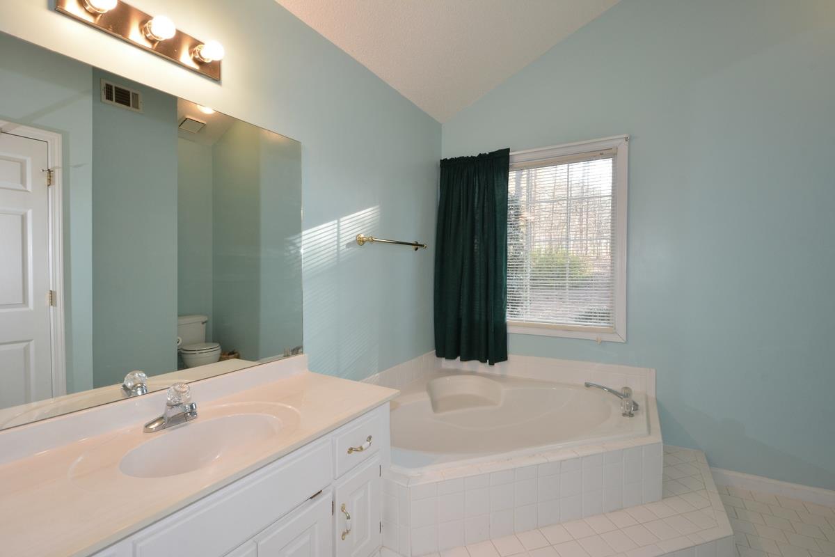 2935 Phillips Bend Xing, Buford, GA 30519 photo 16