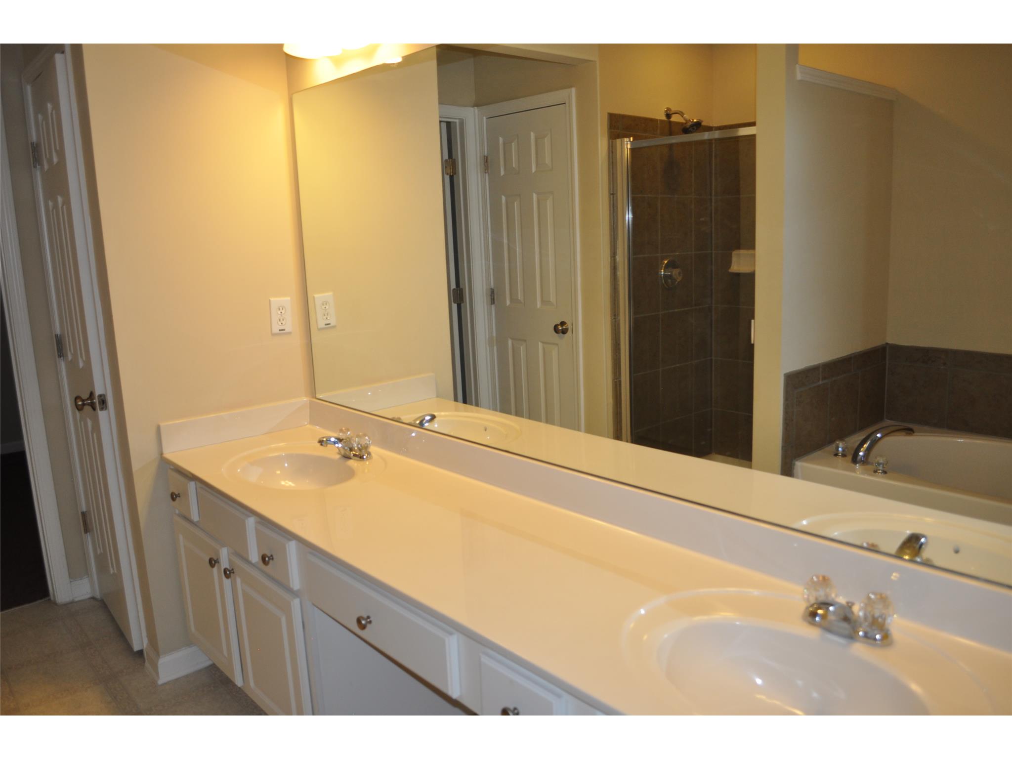 2380 Fairlie Dr, Duluth, GA 30096 photo 15