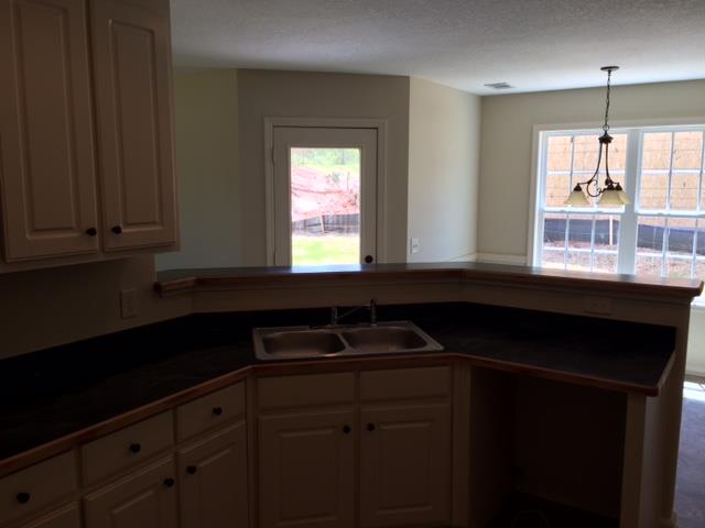1304 Keaton Dr, Winder, GA 30680 photo 7