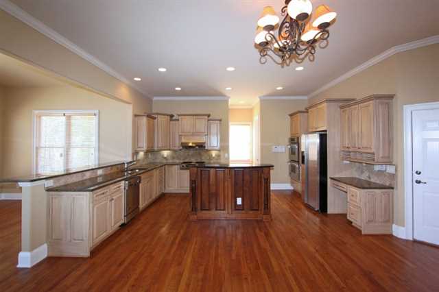 142 Augusta Dr, Mcdonough, GA 30253 photo 8