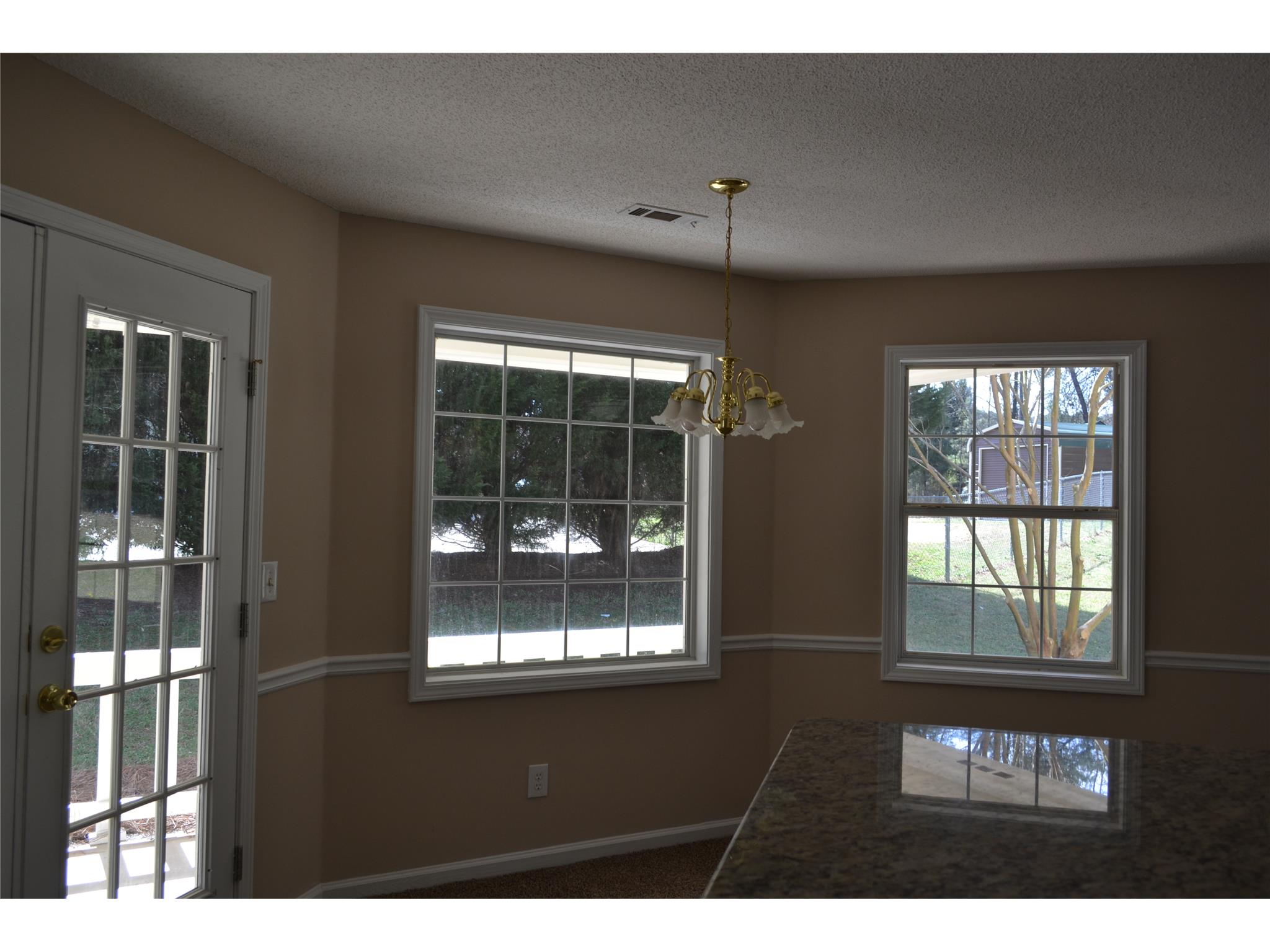 165 Lakefront Dr, Covington, GA 30016 photo 11
