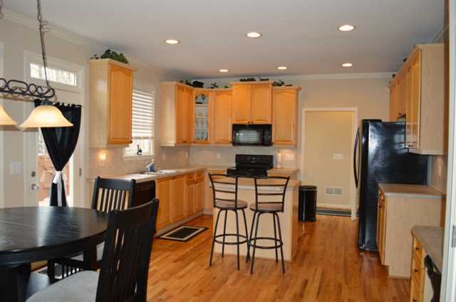 8635 Stone River Dr, Gainesville, GA 30506 photo 9