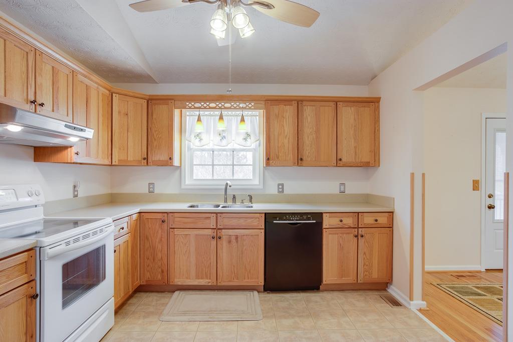 3308 Windgate Dr, Buford, GA 30519 photo 10