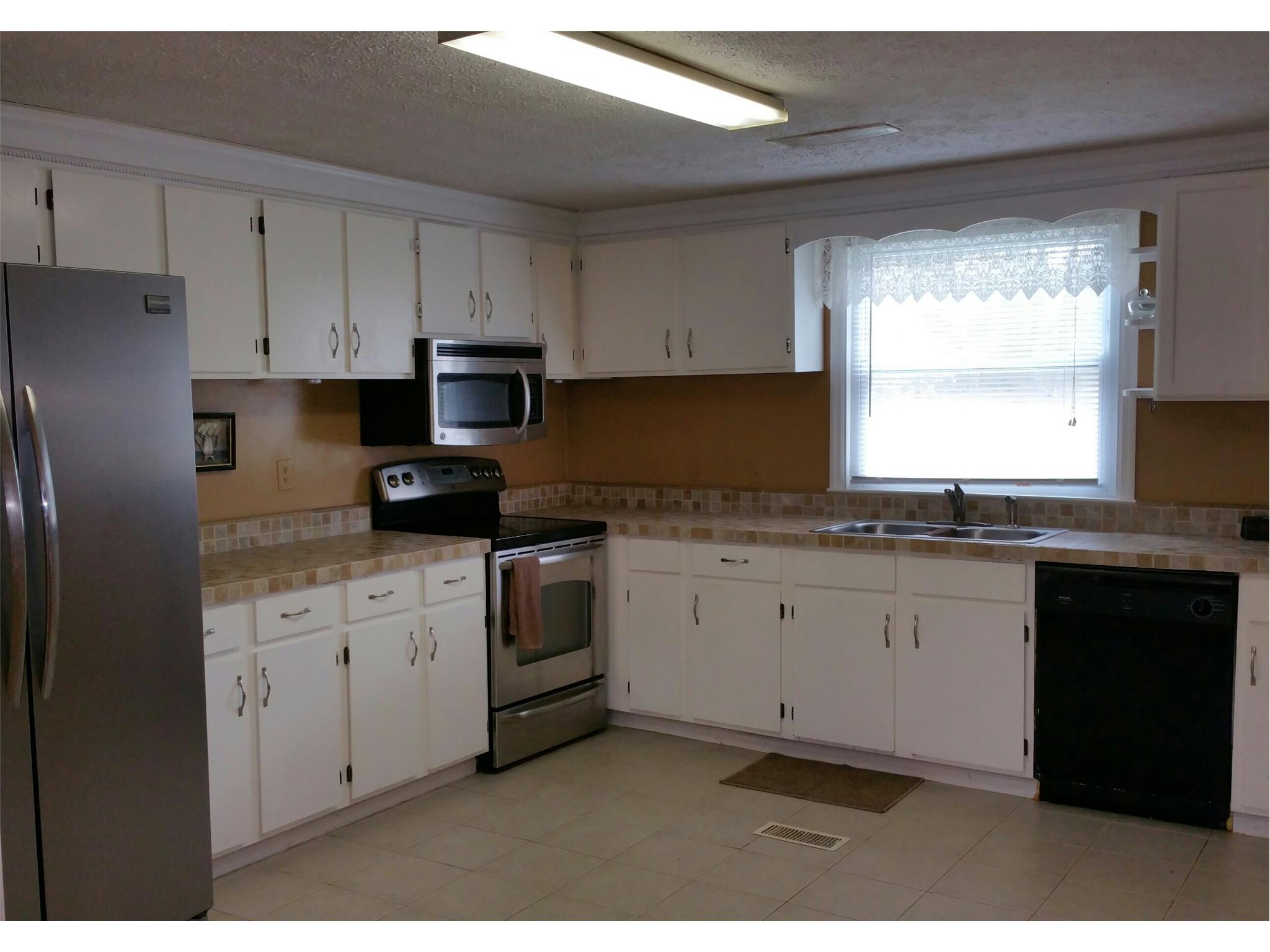 744 Cannafax Rd, Barnesville, GA 30204 photo 12