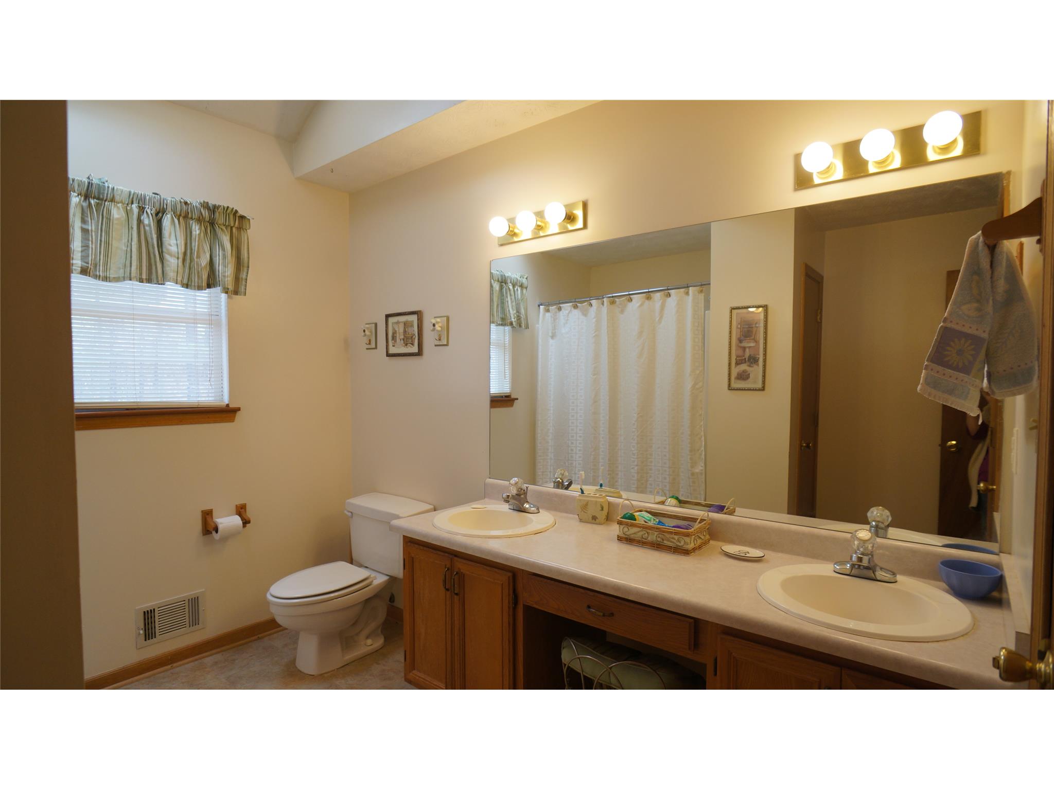 65 Jill Ln, Covington, GA 30016 photo 10