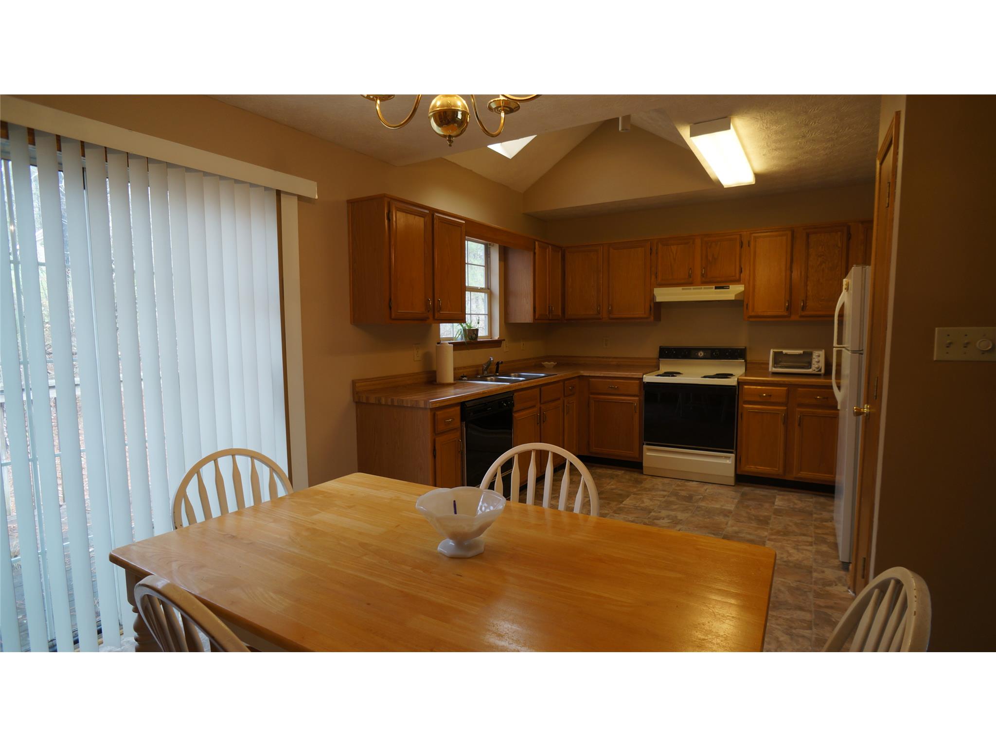 65 Jill Ln, Covington, GA 30016 photo 4