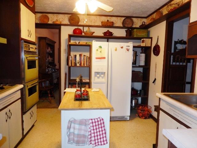 40 Oak Cliff Dr, Toccoa, GA 30577 photo 3