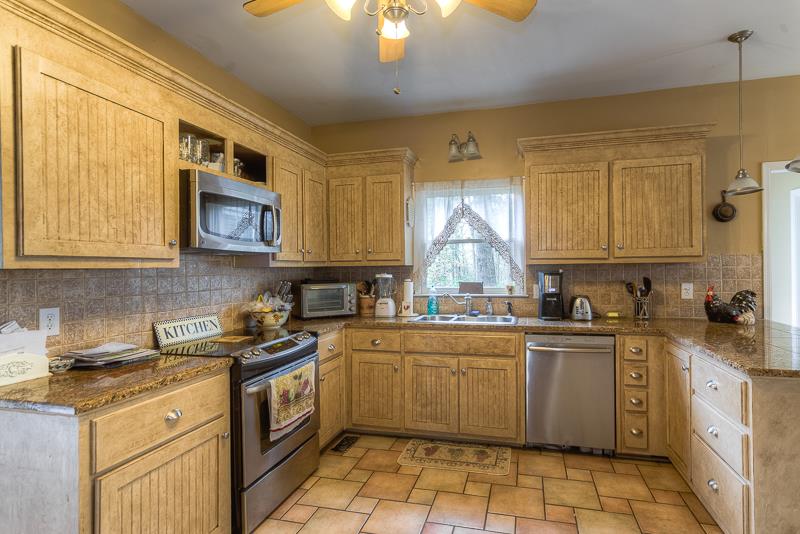 362 Woods Rd, Brooks, GA 30205 photo 5