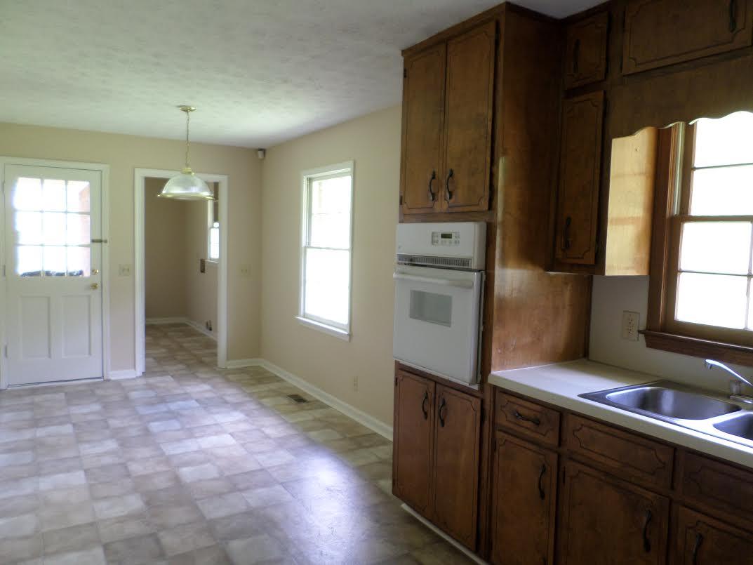 1319 Fairview Dr, Monroe, GA 30656 photo 9
