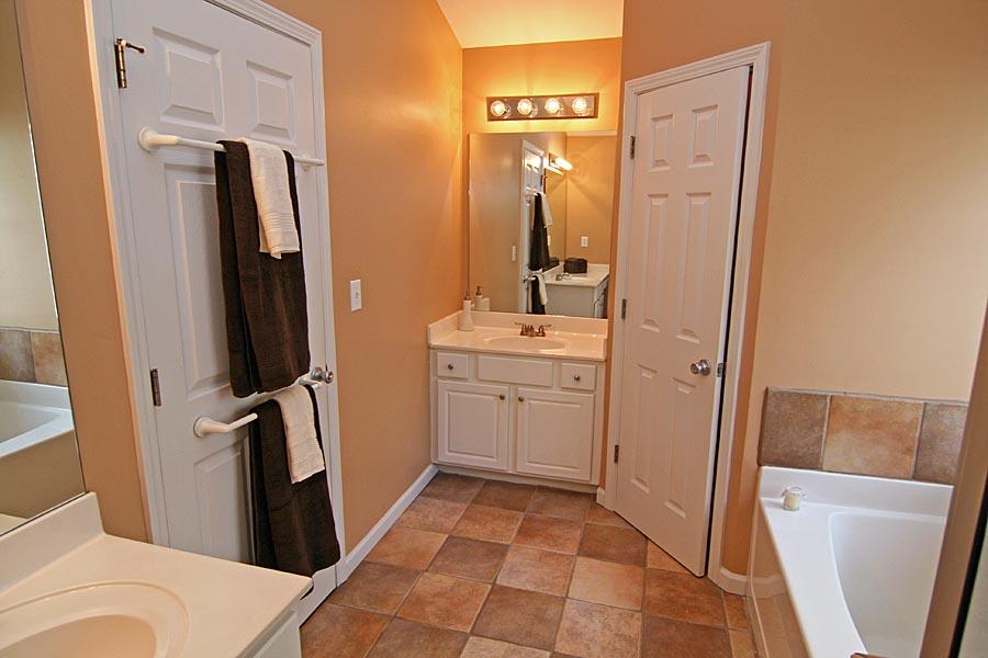 2300 Pendleton Pl, Suwanee, GA 30024 photo 20