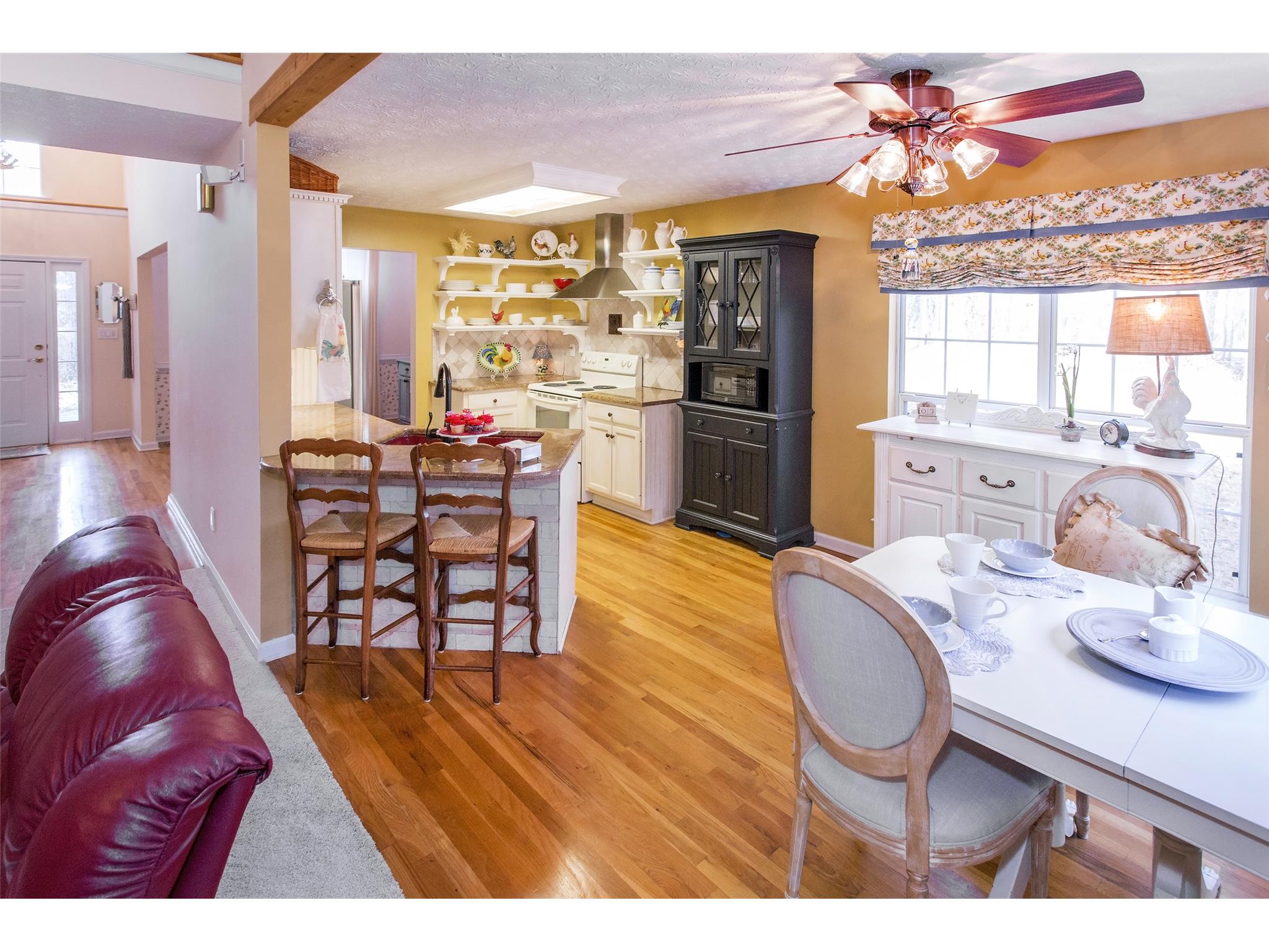 155 Calypso Ct, Tyrone, GA 30290 photo 10