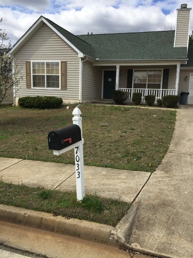 7033 Biscayne Blvd, Rex, GA 30273 photo 1