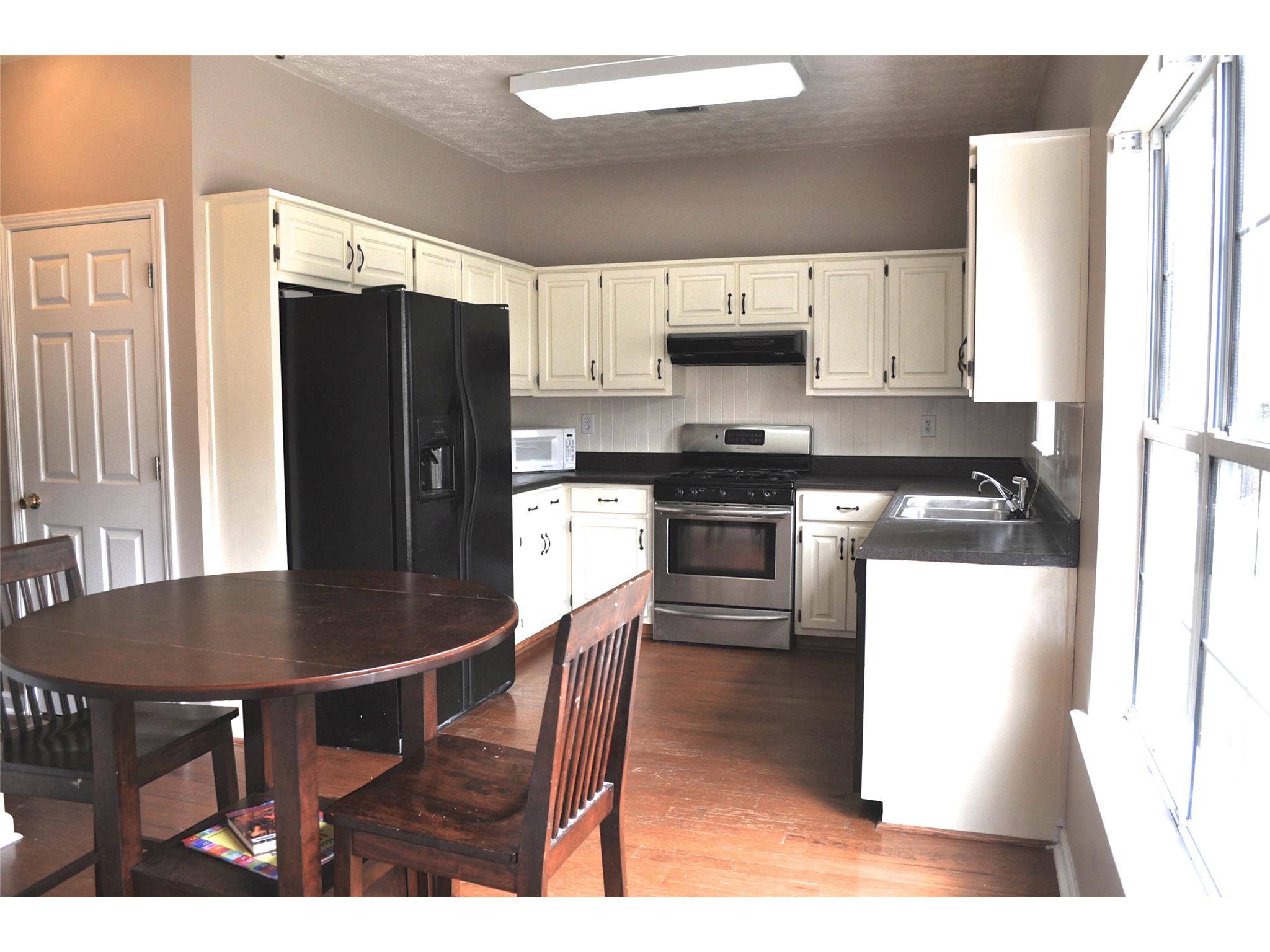 239 E Crestwood Rd, Tyrone, GA 30290 photo 7