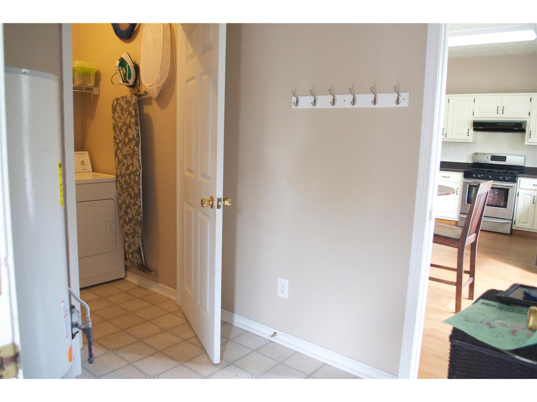 239 E Crestwood Rd, Tyrone, GA 30290 photo 8