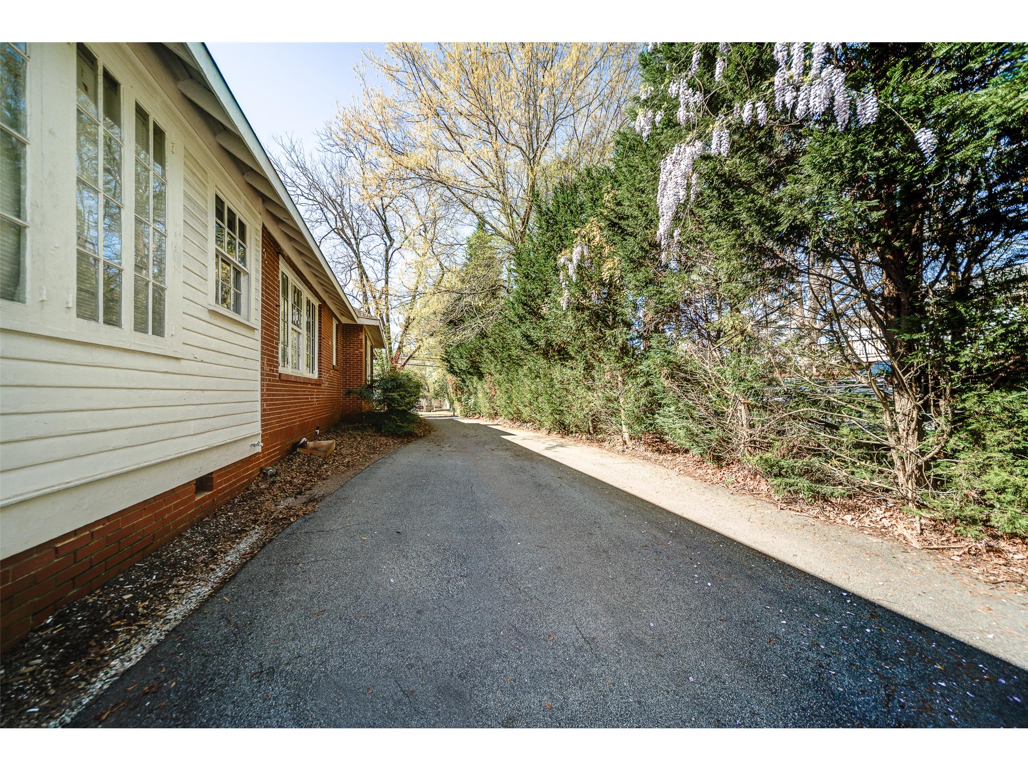 49 Spring St, Newnan, GA 30263 photo 25