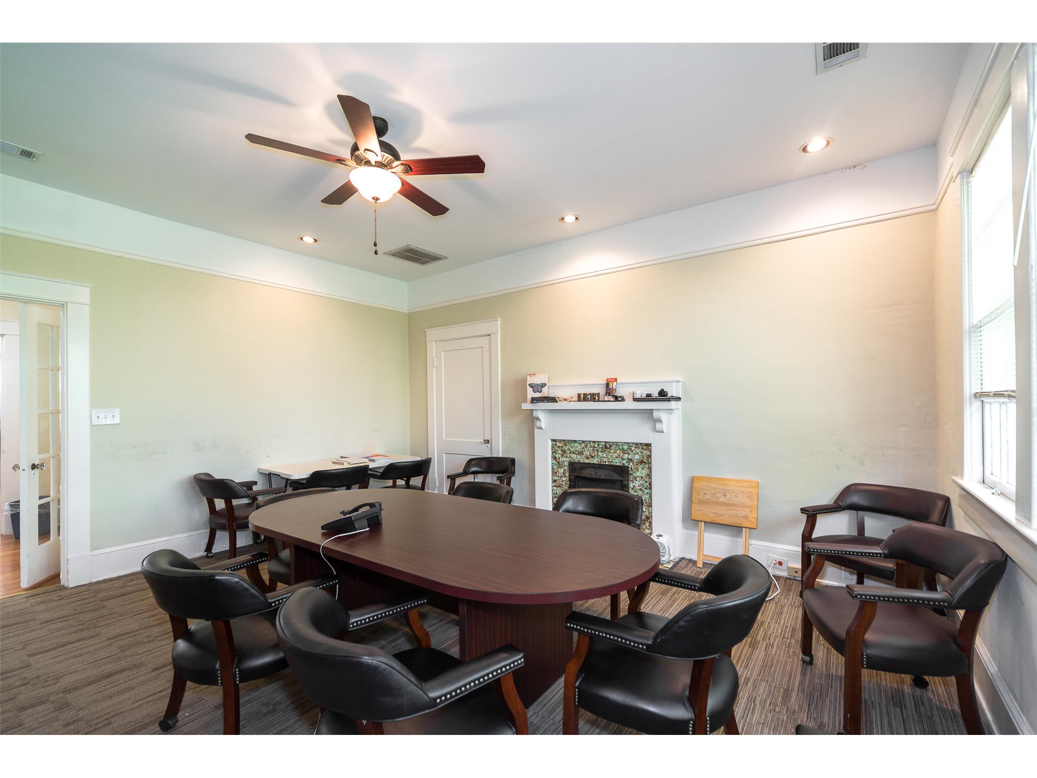 49 Spring St, Newnan, GA 30263 photo 9