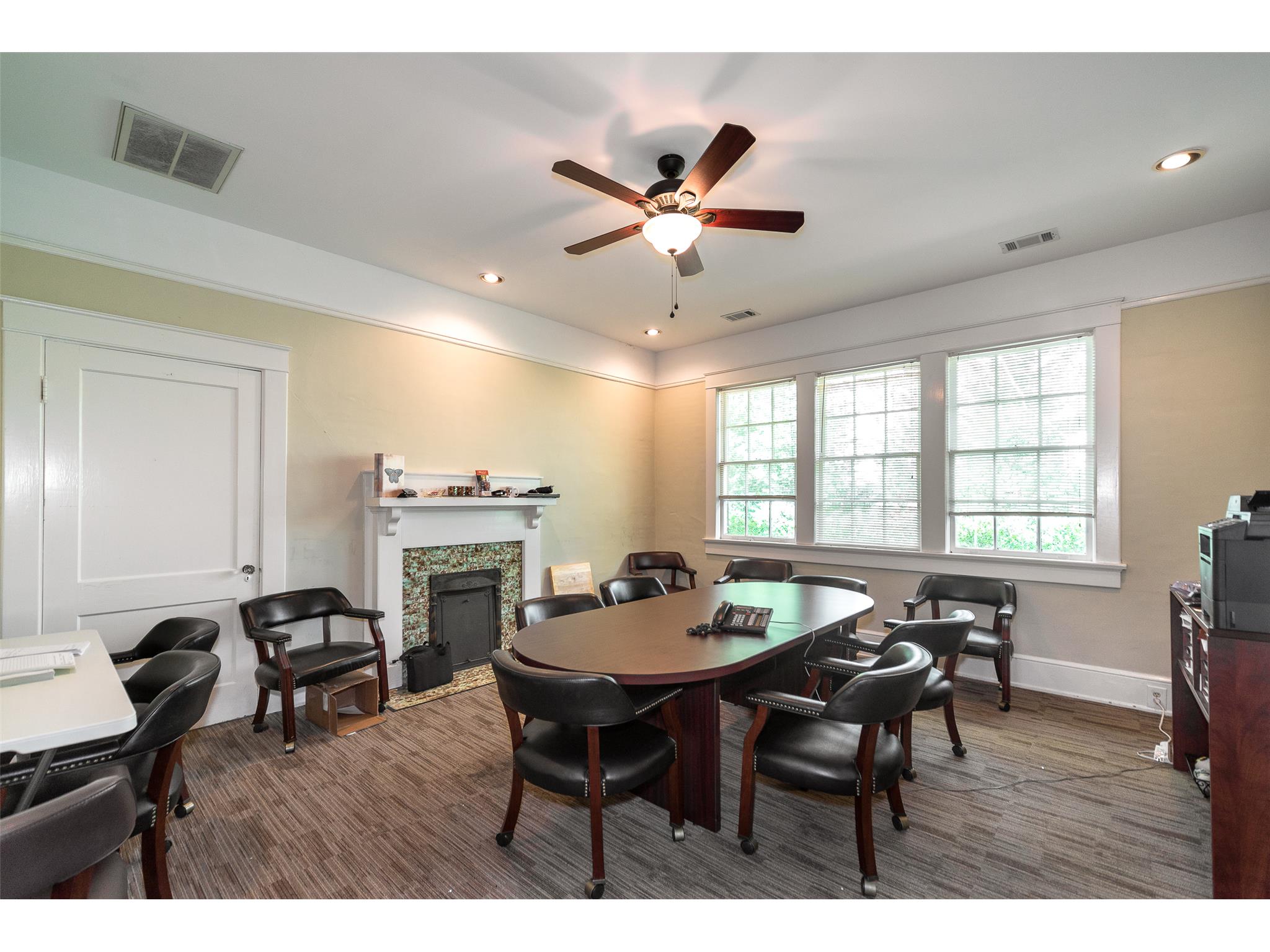 49 Spring St, Newnan, GA 30263 photo 8