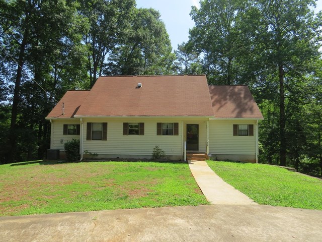 155 Waters Edge Dr, Toccoa, GA 30577 photo 2