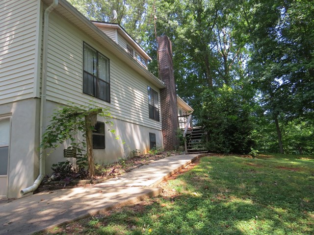 155 Waters Edge Dr, Toccoa, GA 30577 photo 3