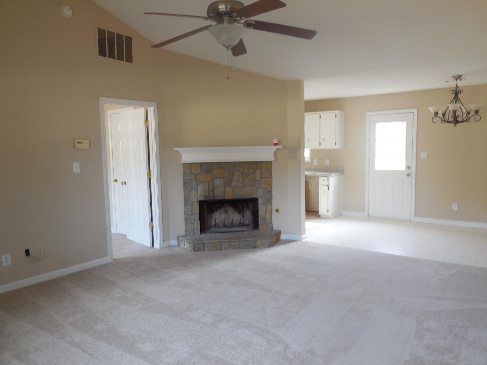 1278 N Hampton Dr, Hampton, GA 30228 photo 2