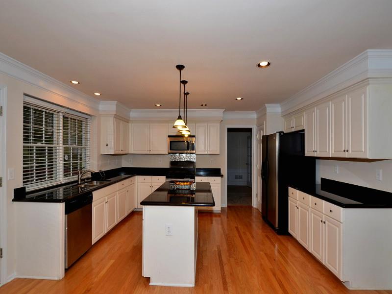 10910 Chatburn Way, Duluth, GA 30097 photo 5