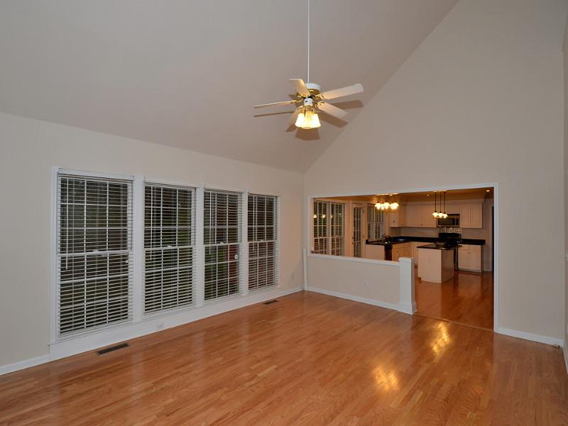 10910 Chatburn Way, Duluth, GA 30097 photo 11