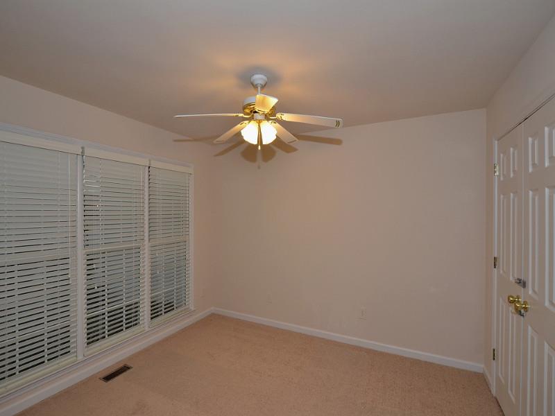 10910 Chatburn Way, Duluth, GA 30097 photo 4