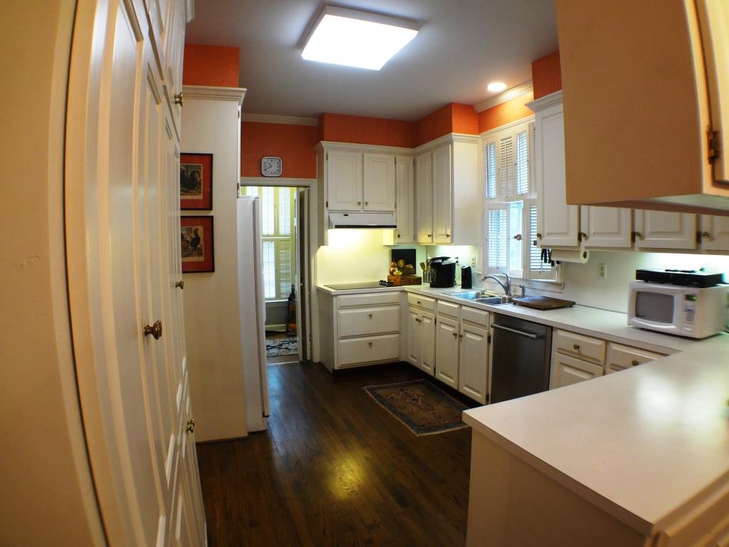 99 Lakeshore Dr, Lagrange, GA 30240 photo 8