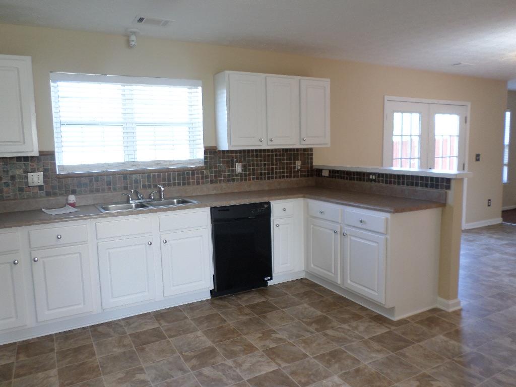 10737 Wimbelton Ct, Hampton, GA 30228 photo 6