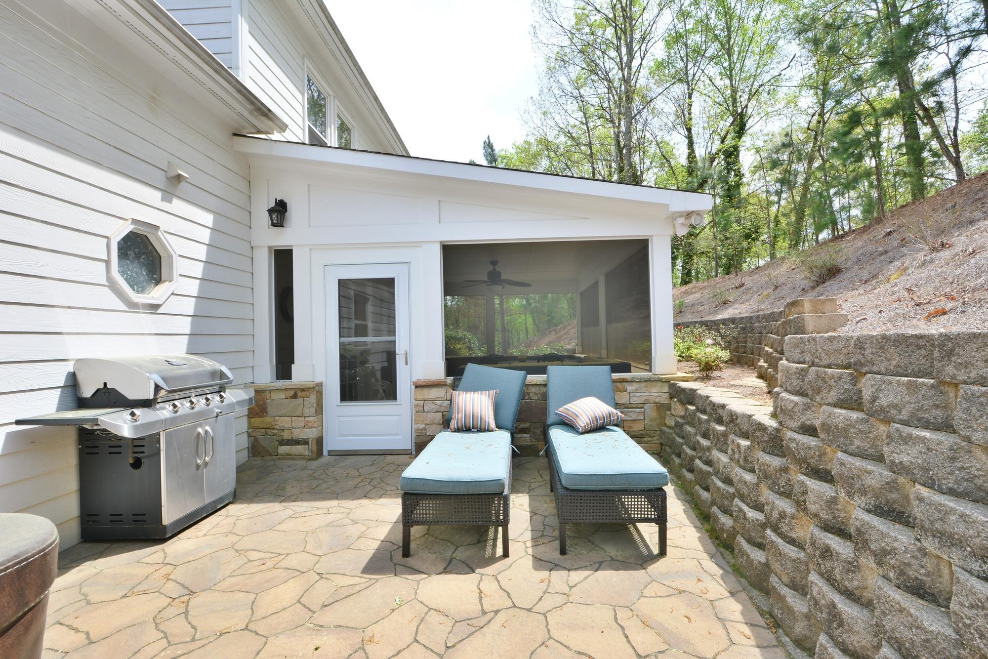 4265 Berkeley View Dr, Berkeley Lake, GA 30096 photo 12