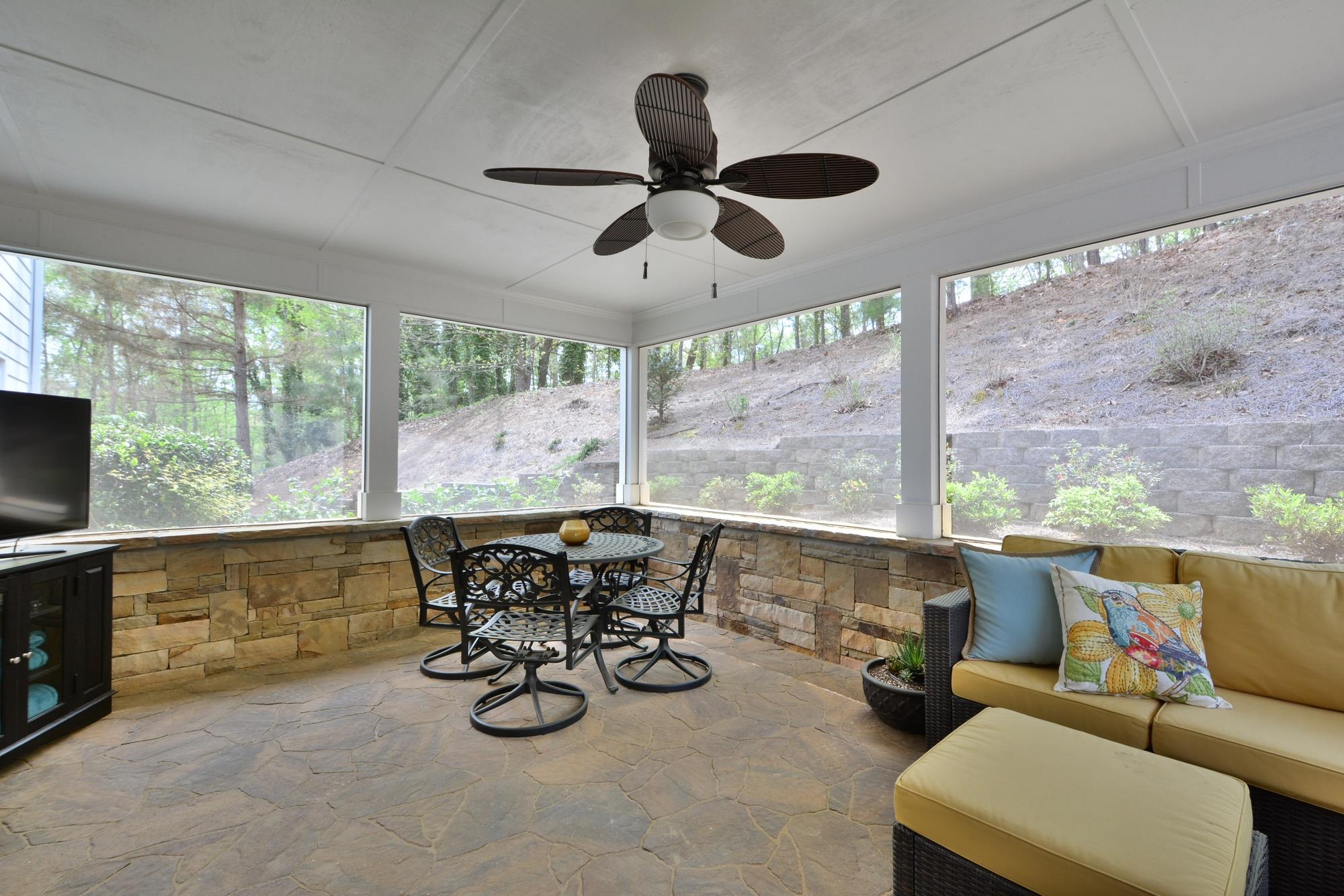 4265 Berkeley View Dr, Berkeley Lake, GA 30096 photo 10